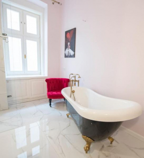 Rooms in a luxury gorgeous newly refurbished apartment - historic centre Bratislava